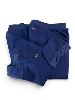 FIGS Woman Bundle 2 Kade Pants XLPetite+1Catarina Top XL +1 Hat in Navy Blue